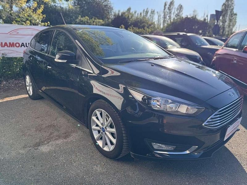 Usata Ford Focus Titanium 120 CV (88 kW) 2015 Nero Berlina