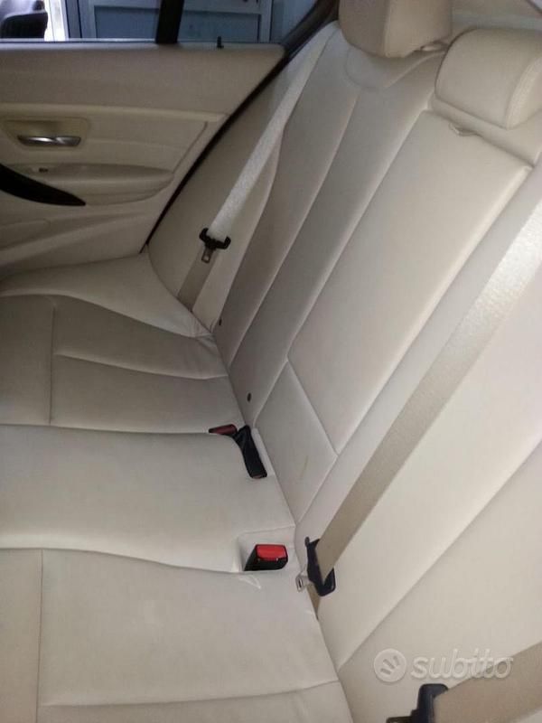 Usata BMW 328 Efficient Dynamics 245 CV (180 kW) 2012 Blu Berlina