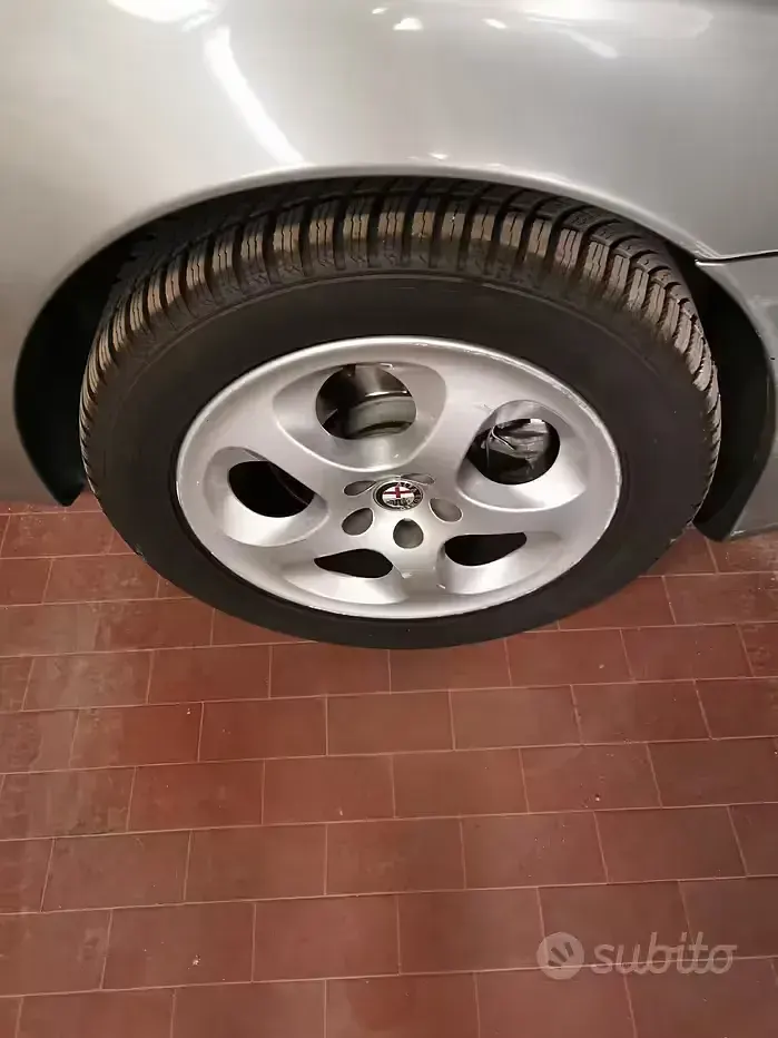 Usata Alfa Romeo 147 105 CV (77 kW) 2009 Grigio Utilitaria