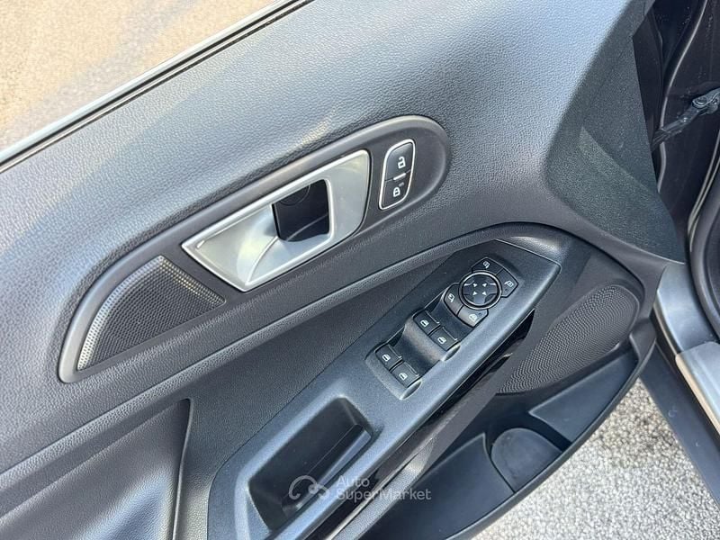 Usata Ford Ecosport Titanium 101 CV (74 kW) 2019 Grigio SUV