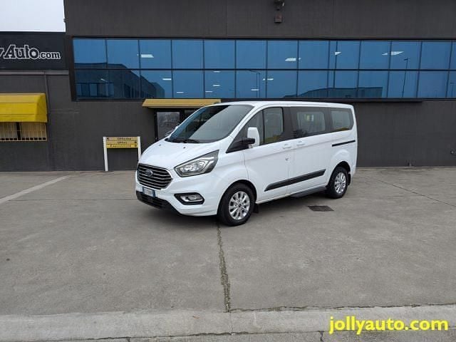 Usata Ford Tourneo Custom Trend 131 CV (96 kW) 2019 Bianco / pastello Furgone