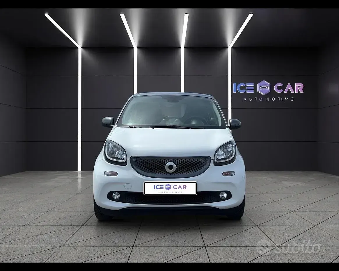 Usata Smart ForFour Passion 71 CV (52 kW) 2017 Bianco Utilitaria
