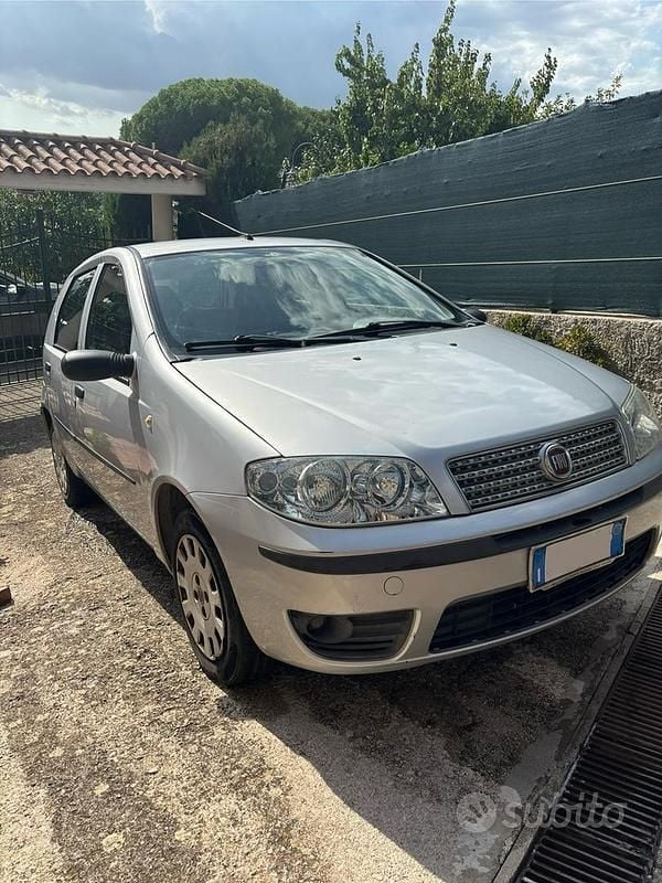 Usata Fiat Punto 60 CV (44 kW) 2008 Grigio Berlina