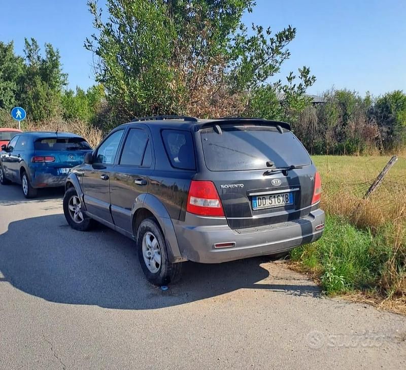 Usata Kia Sorento 140 CV (102 kW) 2007 Nero SUV