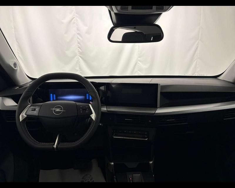 Nuova Opel Frontera 136 CV (100 kW) 2026 Kristall silver SUV