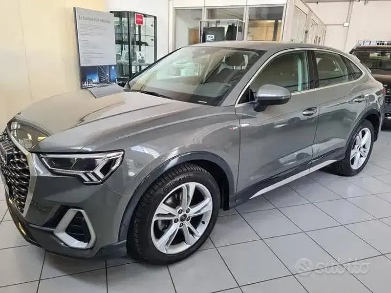 Usata Audi Q3 Sportback S-Line 150 CV (110 kW) 2023 Grigo chronos metallizzato SUV
