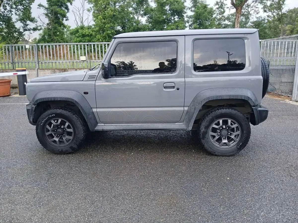 Usata Suzuki Jimny 102 CV (75 kW) 2018 Grigio SUV
