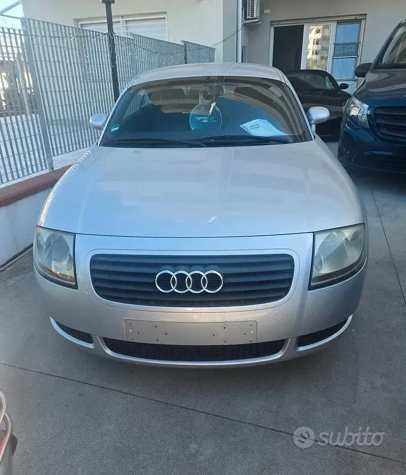 Usata Audi TT 179 CV (131 kW) 1999 Grigio Coupé