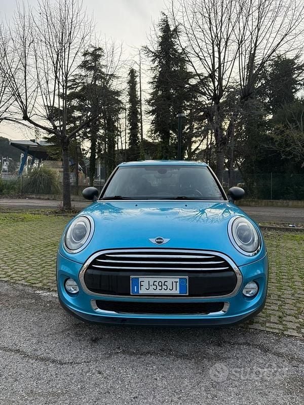 Usata Mini One D Business 95 CV (69 kW) 2017 Blu Utilitaria
