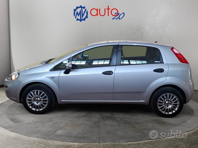 Usata Fiat Punto Lounge 77 CV (56 kW) 2014 Grigio Utilitaria