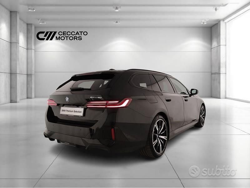 Usata BMW i5 Comfort Edition 289 kW (394 CV) 2024 Nero Station wagon