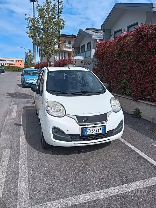 Usata DR Zero 67 CV (49 kW) 2016 Utilitaria