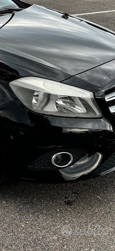 Usata Mercedes A180 SE 109 CV (80 kW) 2014 Nero Berlina