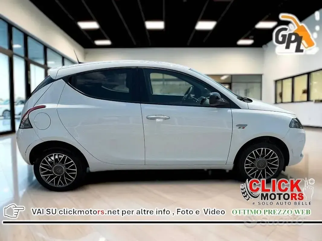 Usata Lancia Ypsilon Gold 69 CV (50 kW) 2022 Bianco Utilitaria