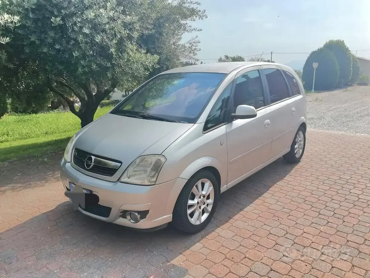 Usata Opel Meriva 101 CV (74 kW) 2007 Grigio Monovolume