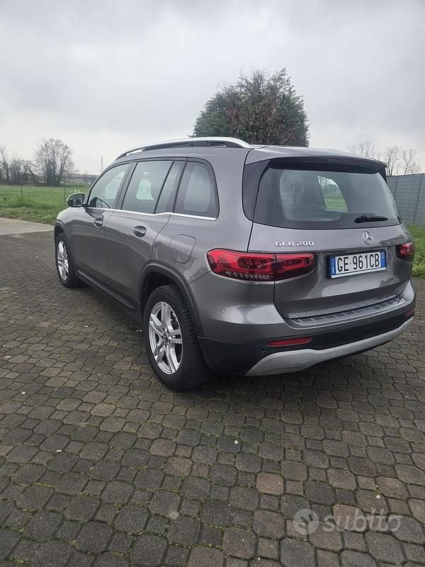 Begagnad Mercedes GLB200 Business 163 HK (119 kW) 2021 Grå SUV