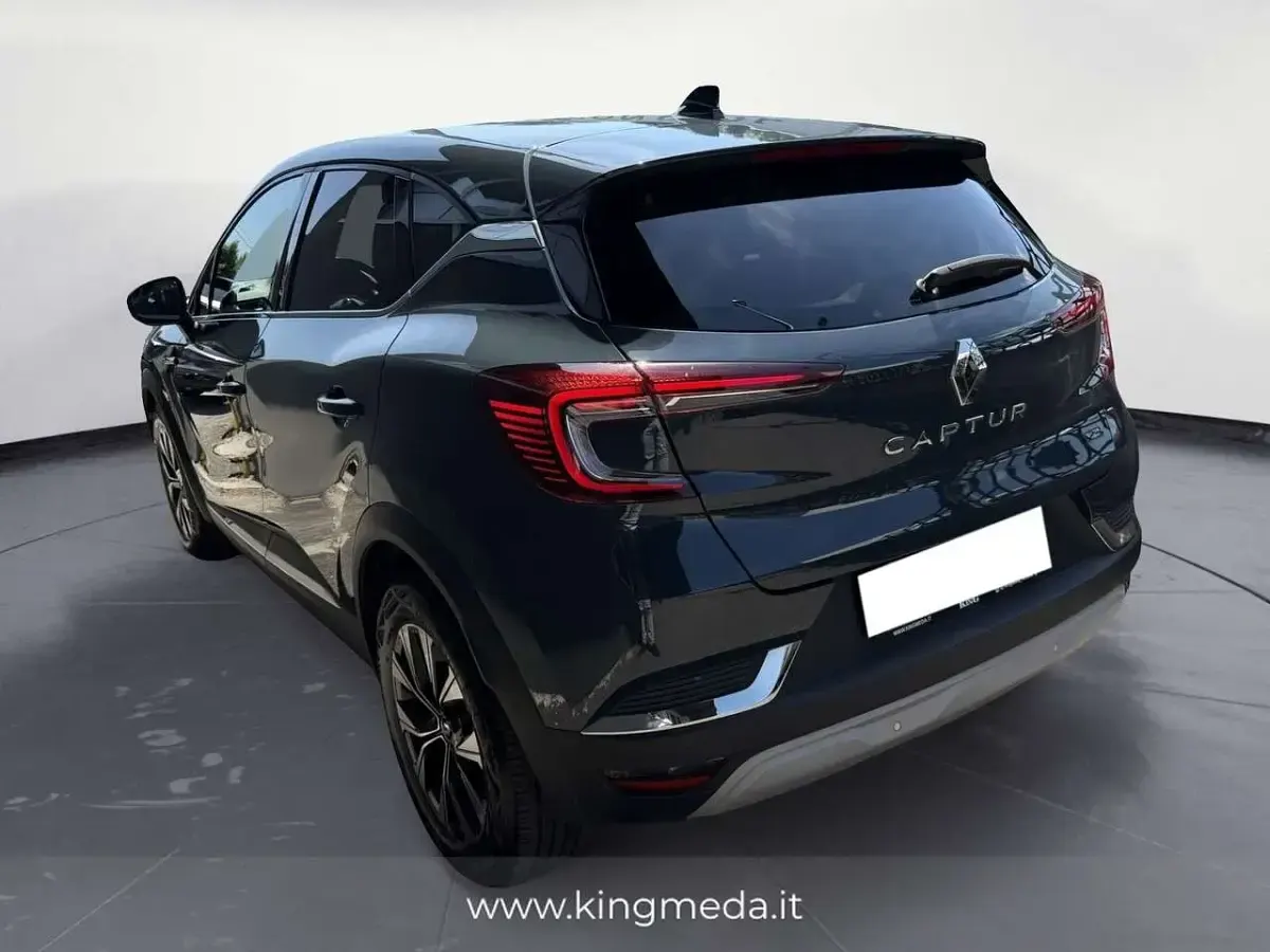 Usata Renault Captur Techno 143 CV (105 kW) 2023 Blu/azzurro SUV