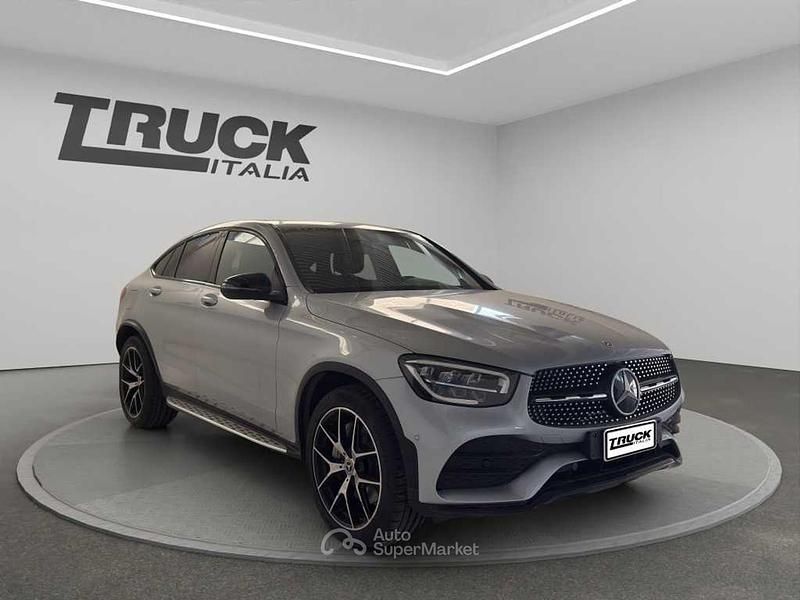 Begagnad Mercedes GLC220 Premium 194 HK (142 kW) 2022 Silver Sportkupé