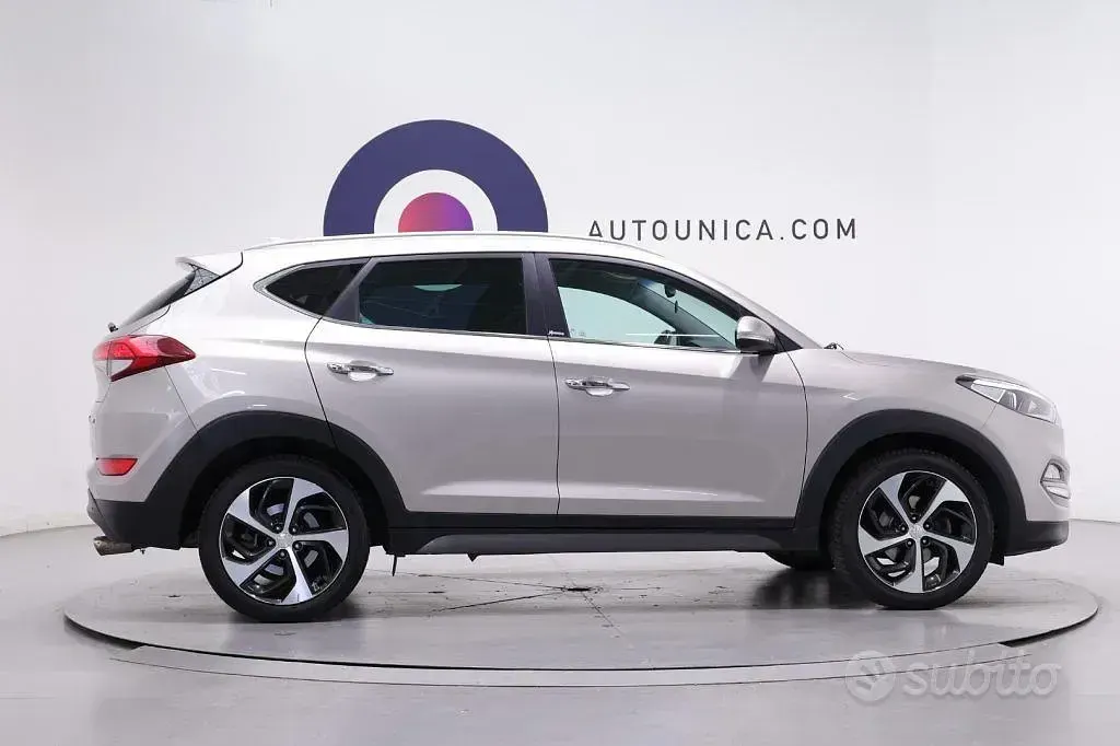 Usata Hyundai Tucson Xpossible 141 CV (103 kW) 2017 Beige SUV