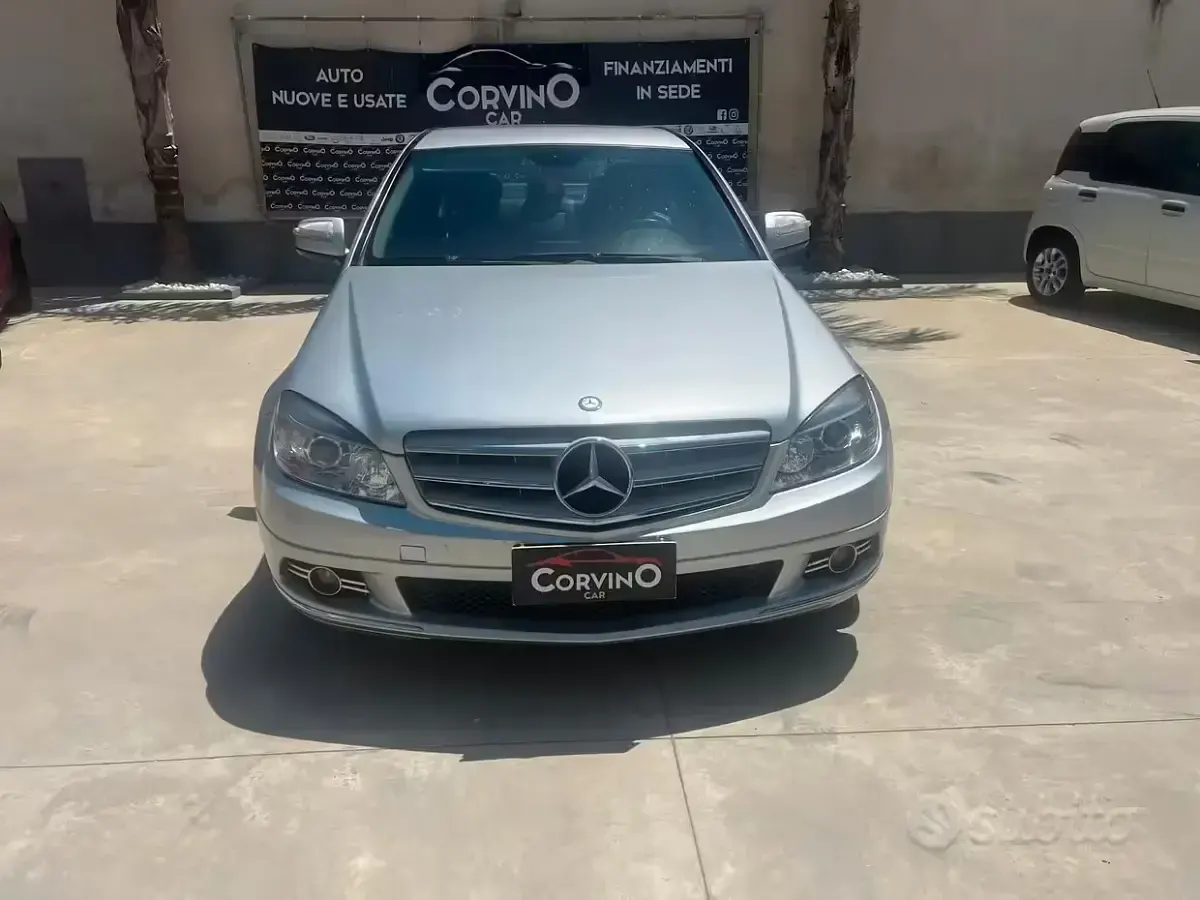 Usata Mercedes C220 170 CV (125 kW) 2008 Grigio Berlina