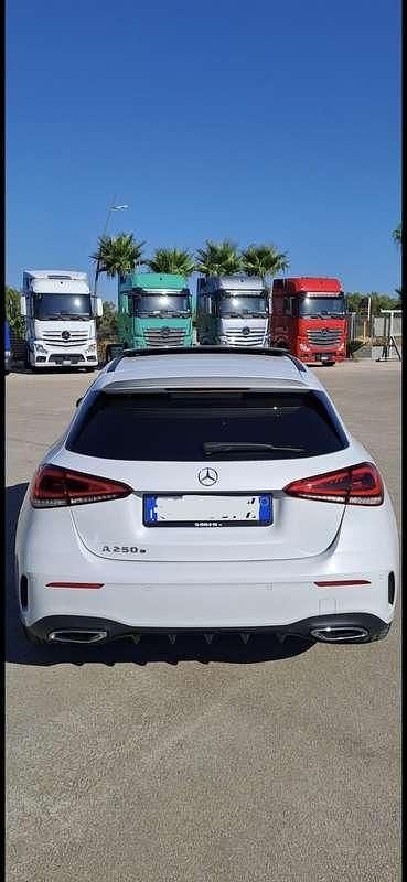 Usata 2021 Mercedes A250 Premium Plus Tre volumi | 32.500 € (Molto cara) - Immagine 1/4
