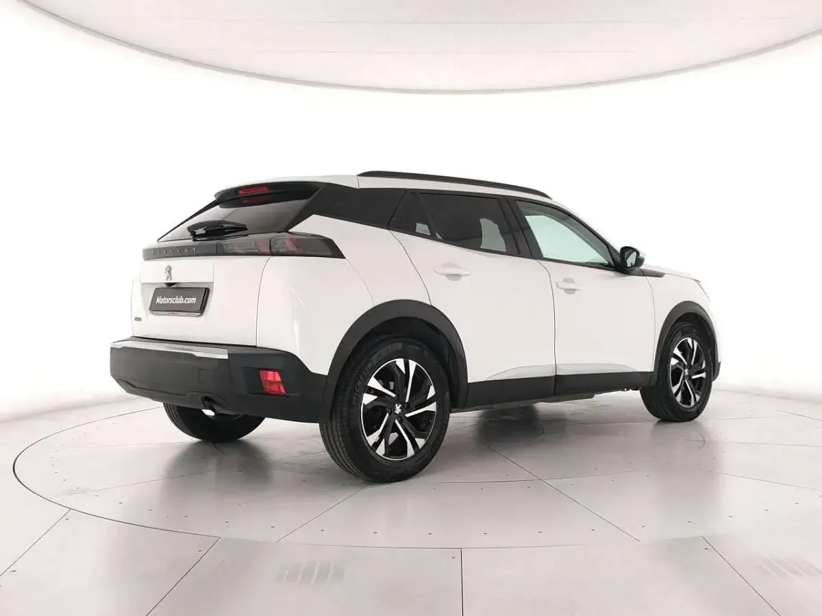 Usata Peugeot 2008 Allure 102 CV (75 kW) 2020 Bianco SUV