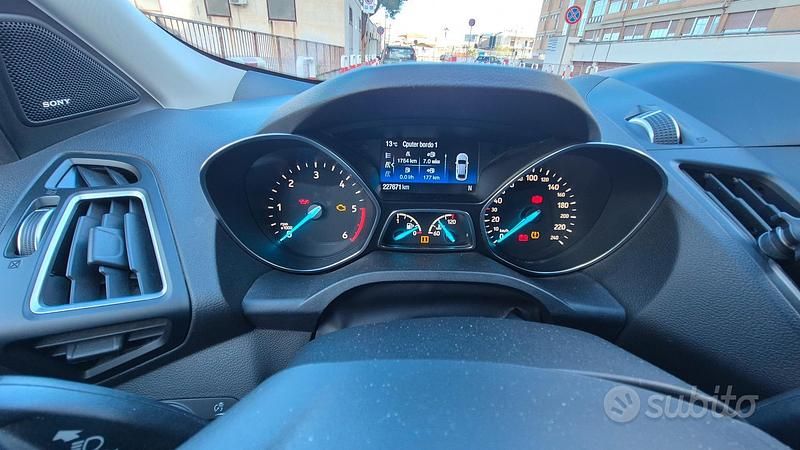 Usata Ford Kuga Titanium S 120 CV (88 kW) 2016 Bianco SUV