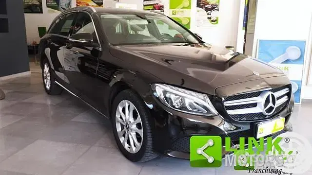 Usata Mercedes C220 170 CV (125 kW) 2018 Nero Station wagon