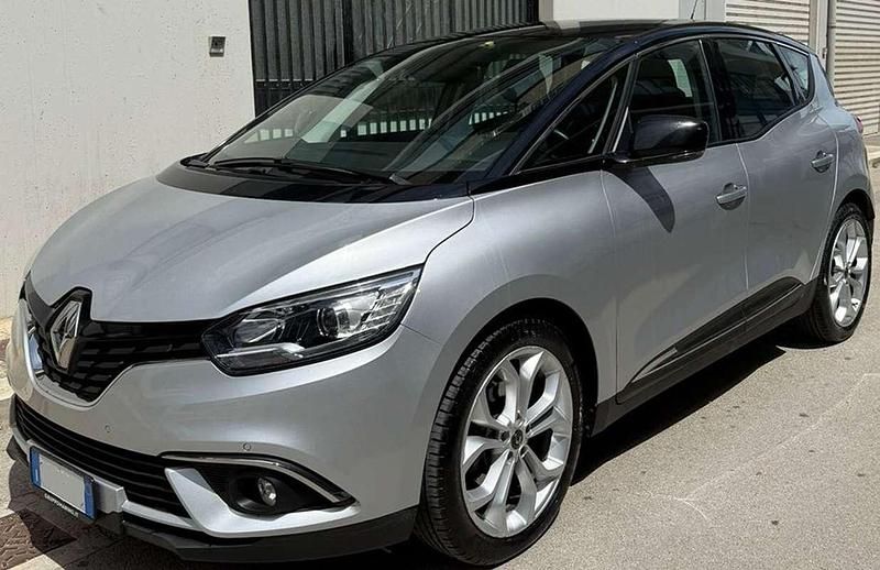 Grigio Usata 2022 Renault Scénic Monovolume | 14.000 € (Super prezzo) - Immagine 1/4