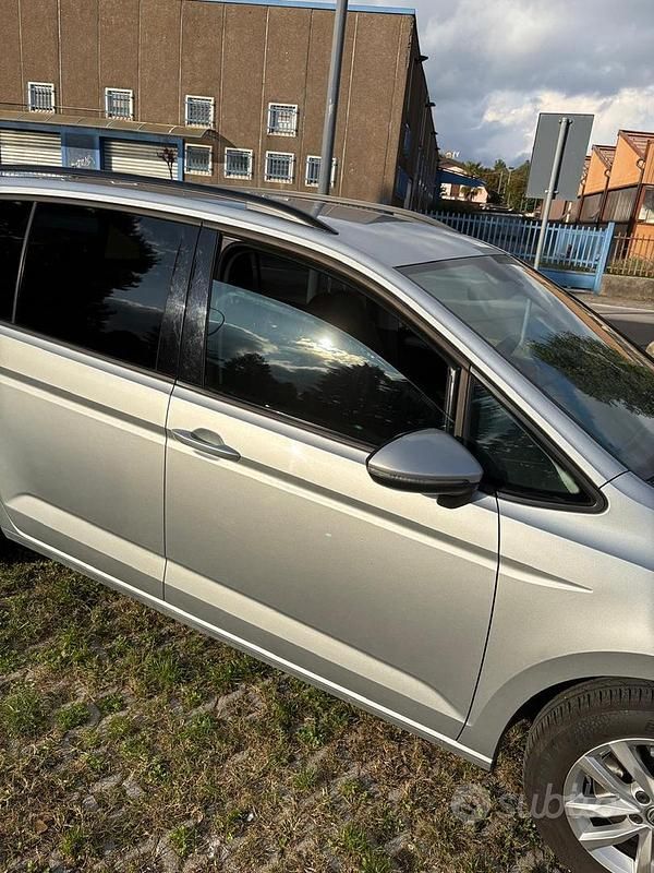 Usata VW Touran 110 CV (80 kW) 2016 Grigio Monovolume