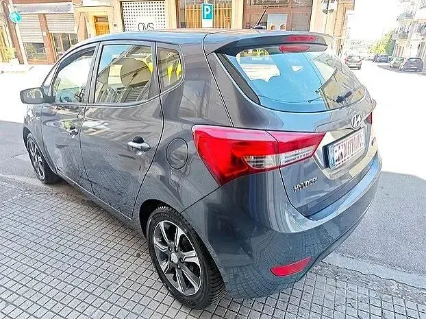 Usata Hyundai ix20 90 CV (66 kW) 2018 Grigio Utilitaria