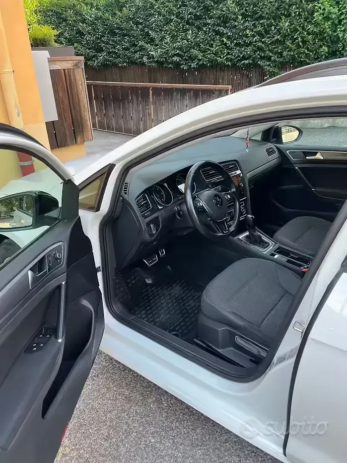Usata VW Golf VII Comfortline 150 CV (110 kW) 2019 Bianco Station wagon