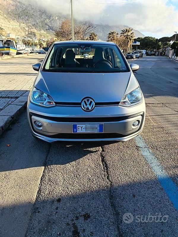 Usata VW up! 60 CV (44 kW) 2019 Grigio Utilitaria