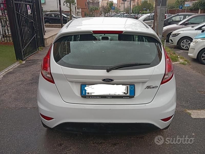 Usata Ford Fiesta 95 CV (69 kW) 2016 Bianco Berlina