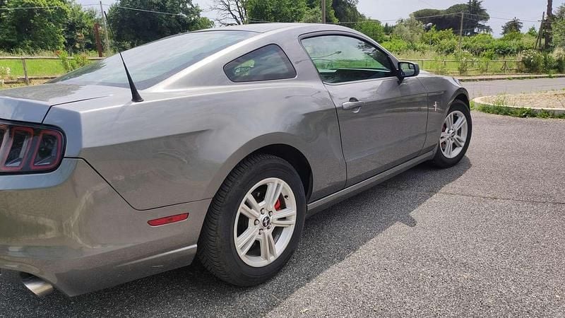 Usata Ford Mustang 305 CV (224 kW) 2014 Grigio Coupé