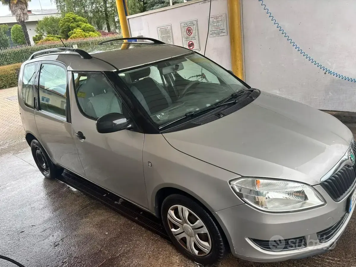 Usata Skoda Roomster 75 CV (55 kW) 2011 Monovolume