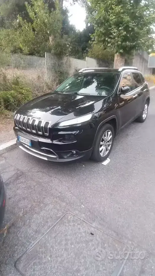 Usata Jeep Cherokee 170 CV (125 kW) 2014 Nero SUV