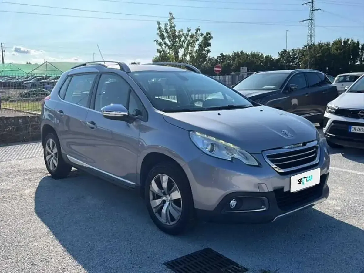 Usata Peugeot 2008 Allure 82 CV (60 kW) 2016 Grigio artense SUV