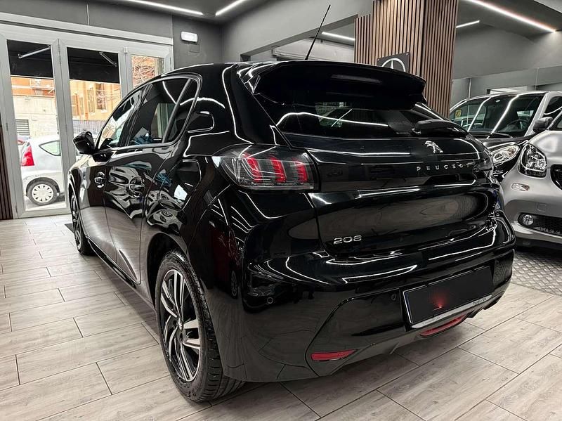 Usata Peugeot 208 Allure 101 CV (74 kW) 2020 Nero Utilitaria