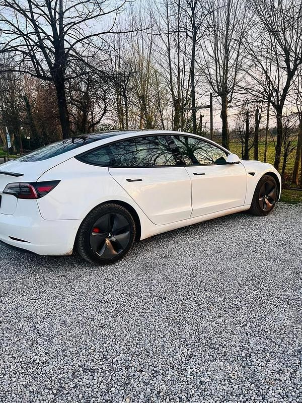 Usata Tesla Model 3 239 kW (325 CV) 2020 Bianco Berlina
