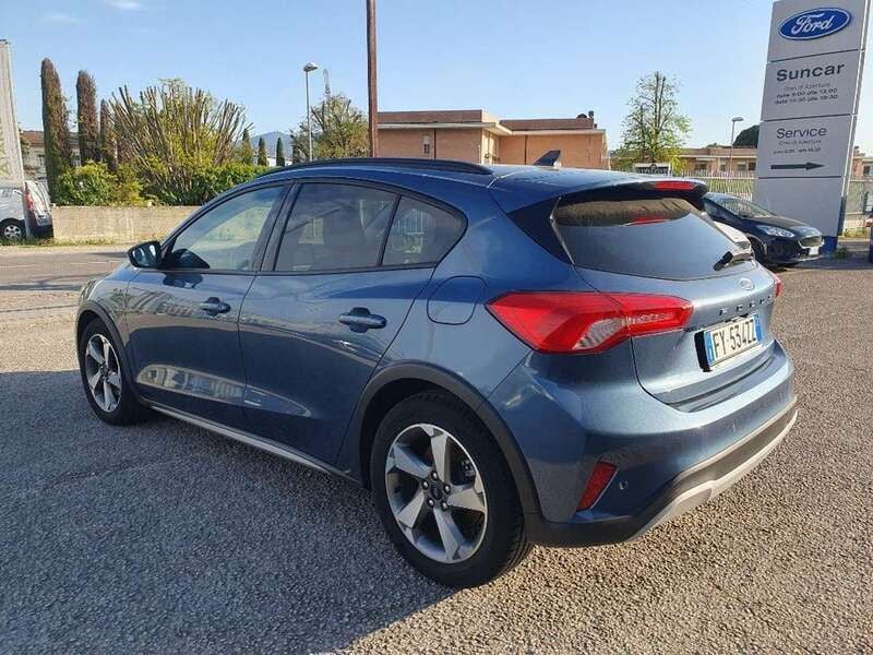 Usata Ford Focus Active 125 CV (91 kW) 2020 Blu/azzurro Berlina