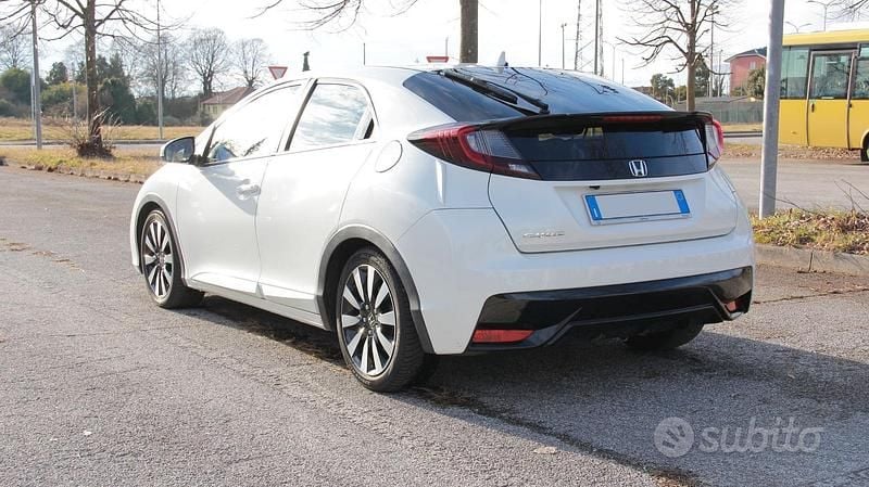 Usata Honda Civic 99 CV (72 kW) 2015 Berlina