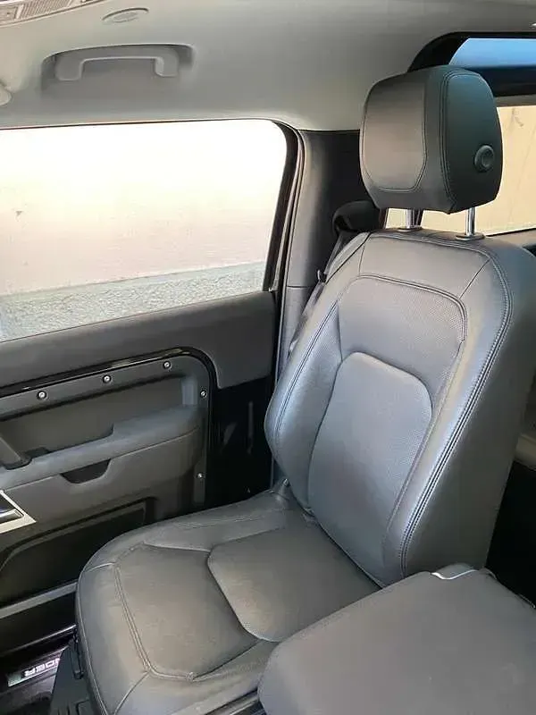 Usata Land Rover Defender 249 CV (183 kW) 2022 Nero SUV
