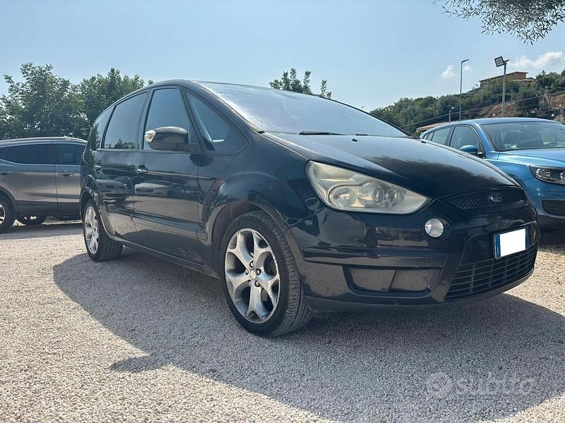 Usata Ford S-MAX S 140 CV (102 kW) 2009 Nero Monovolume