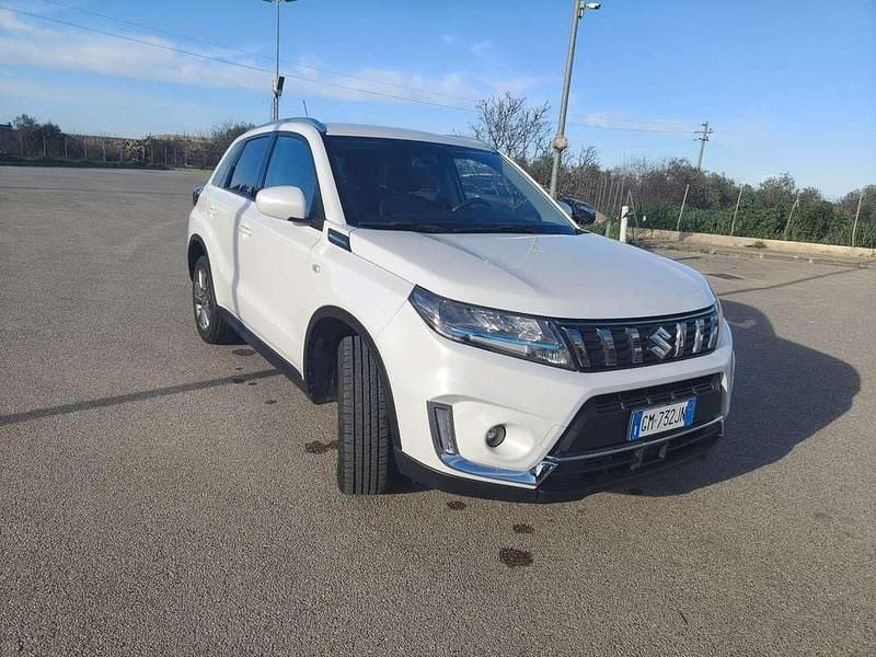 Usata Suzuki Vitara Cool 129 CV (94 kW) 2023 Bianco SUV