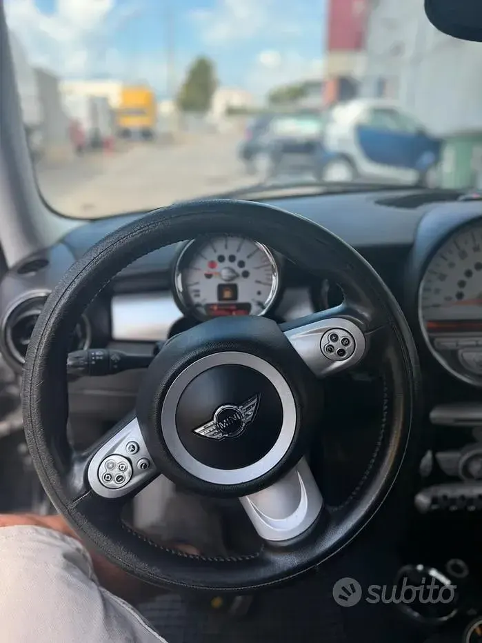 Usata Mini ONE 95 CV (69 kW) 2007 Nero Utilitaria