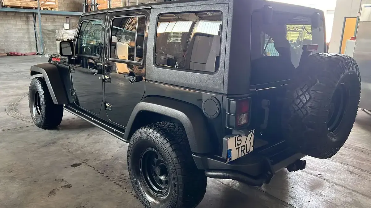 Usata Jeep Wrangler Unlimited Rubicon 284 CV (208 kW) 2012 Nero SUV