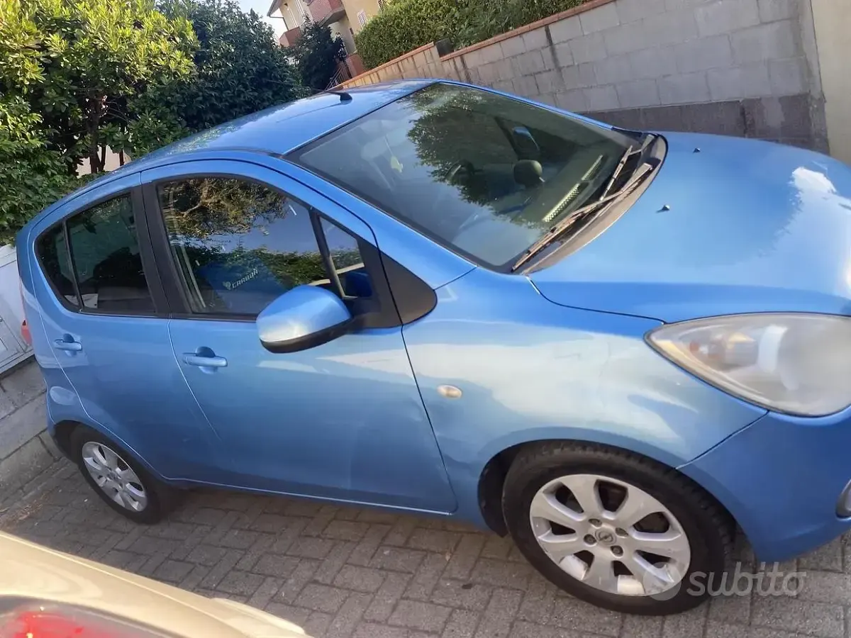 Usata Opel Agila 86 CV (63 kW) 2009 Bluazzurro Utilitaria