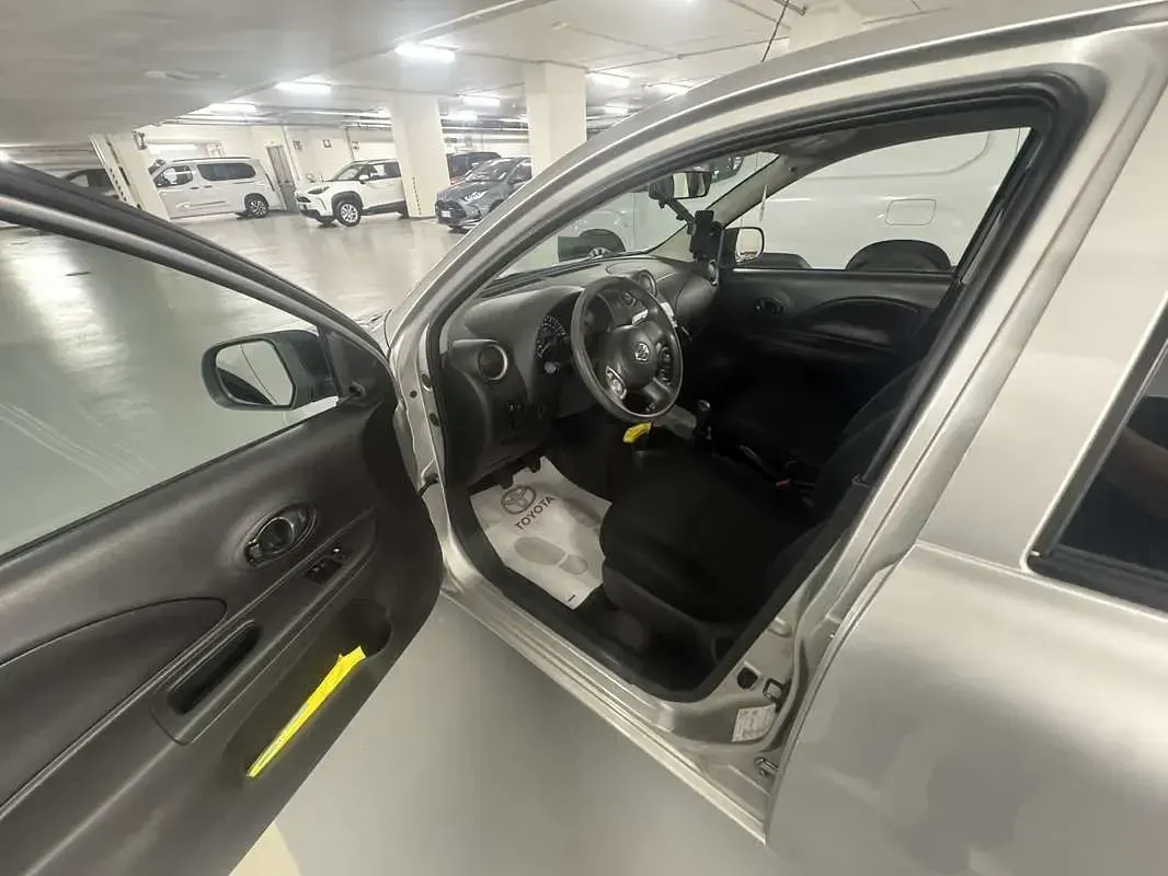 Usata Nissan Micra 80 CV (58 kW) 2011 Argento Utilitaria