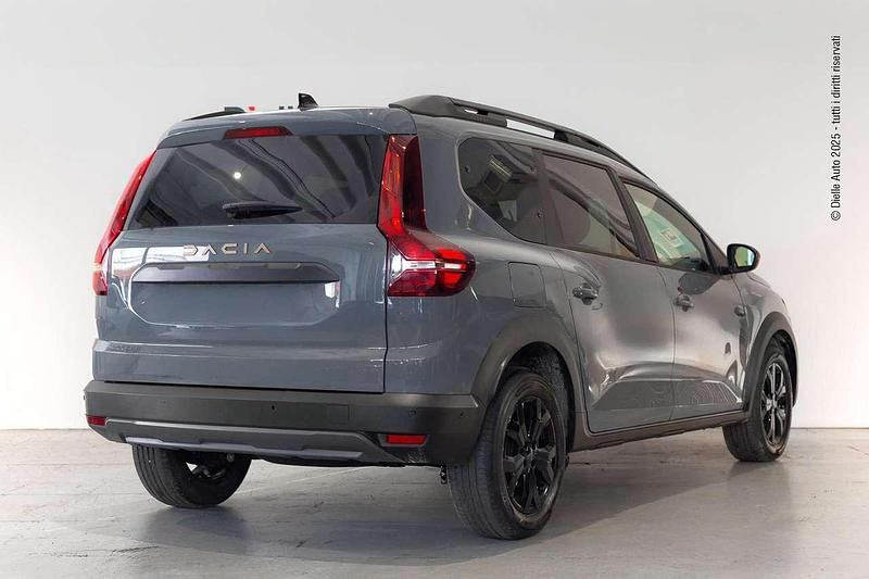 Nuova Dacia Jogger Extreme 101 CV (74 kW) 2026 Gris urban Monovolume